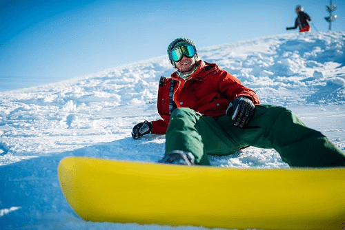 snowboarder wearing snow goggles