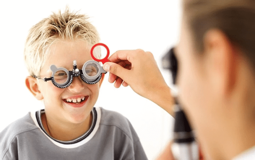 kid having an eye exam